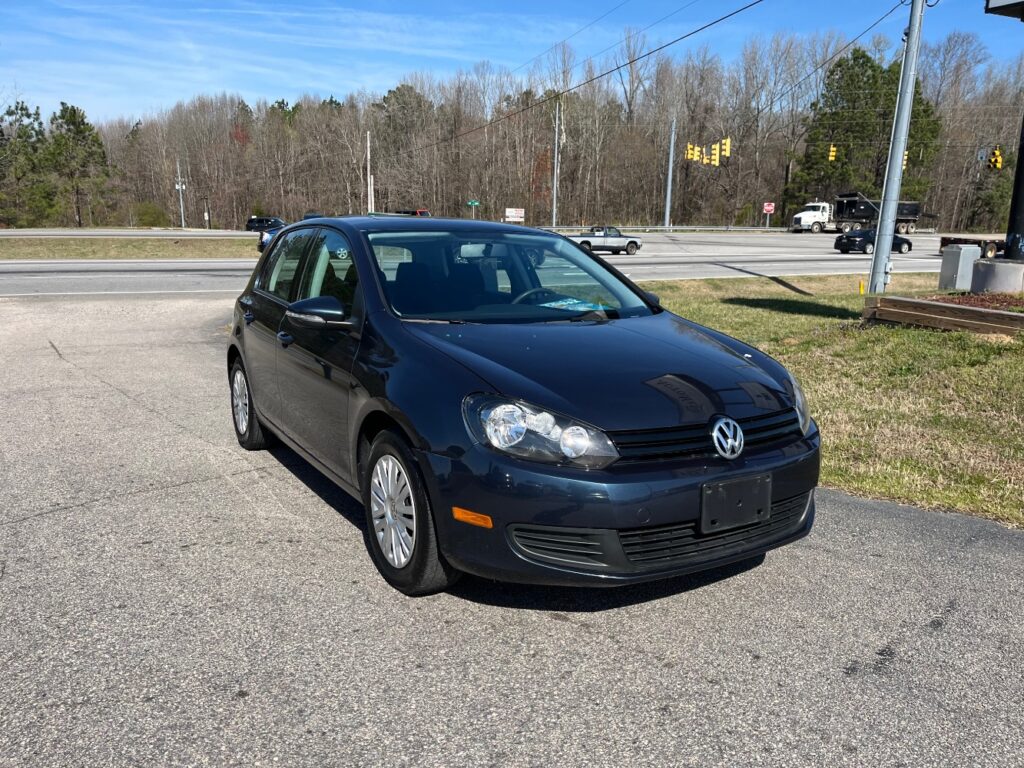 2012 Volkswagen Golf 2.5L 4-Door