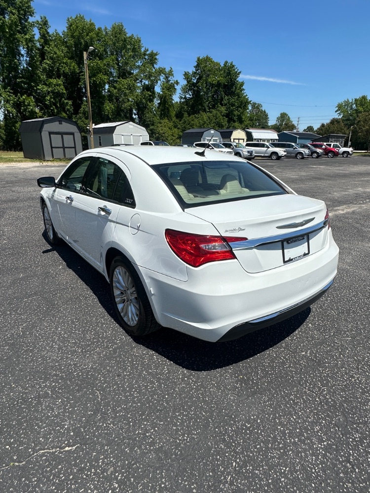 2011 CHRYSLER 200 Limited