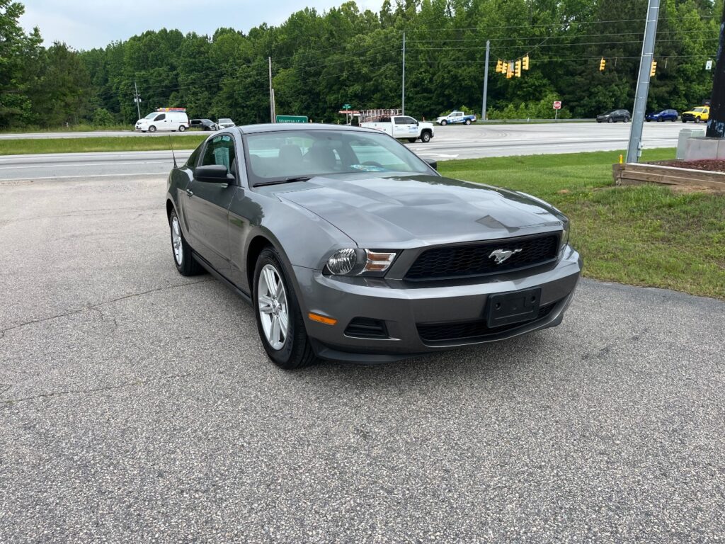 2012 Ford Mustang V6