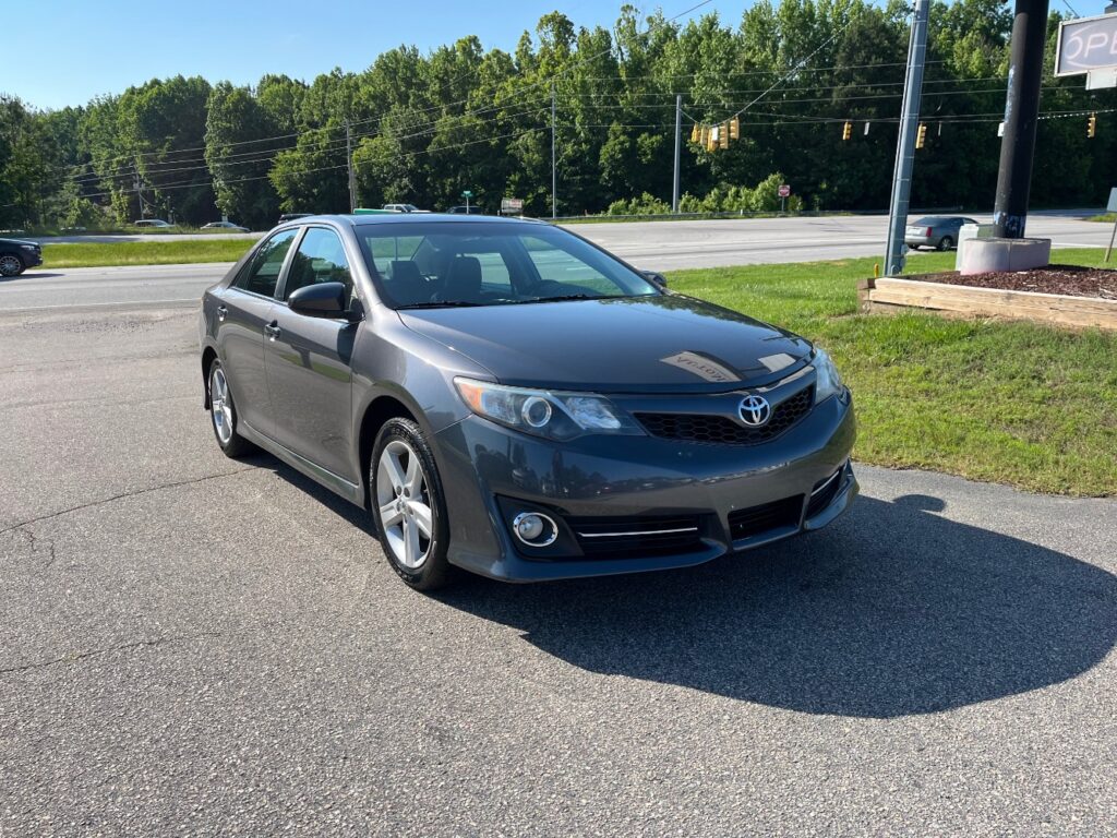 2014 Toyota Camry SE