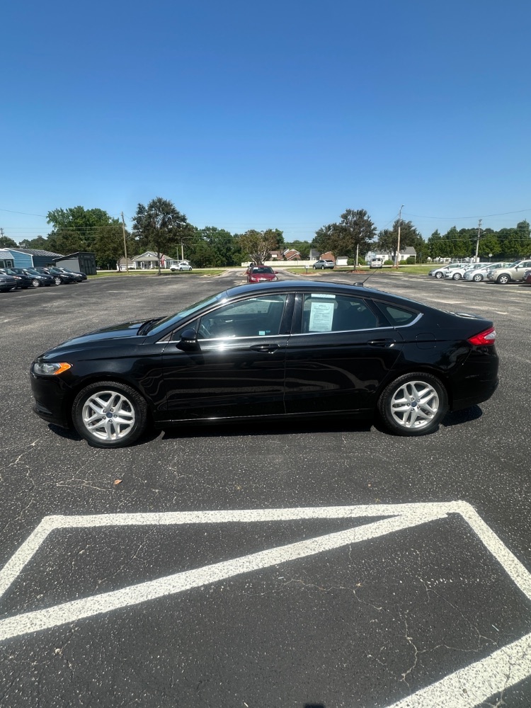 2014 Ford Fusion SE