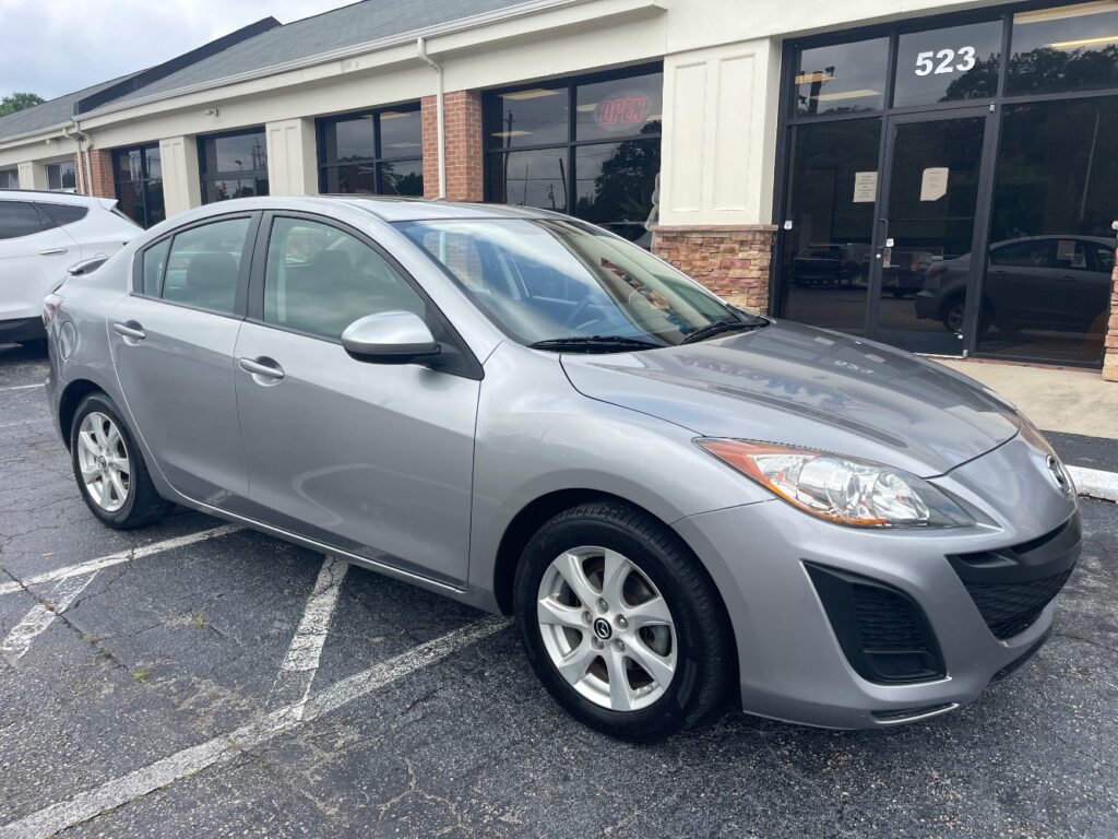 2011 Mazda MAZDA3 i Touring 4-Door