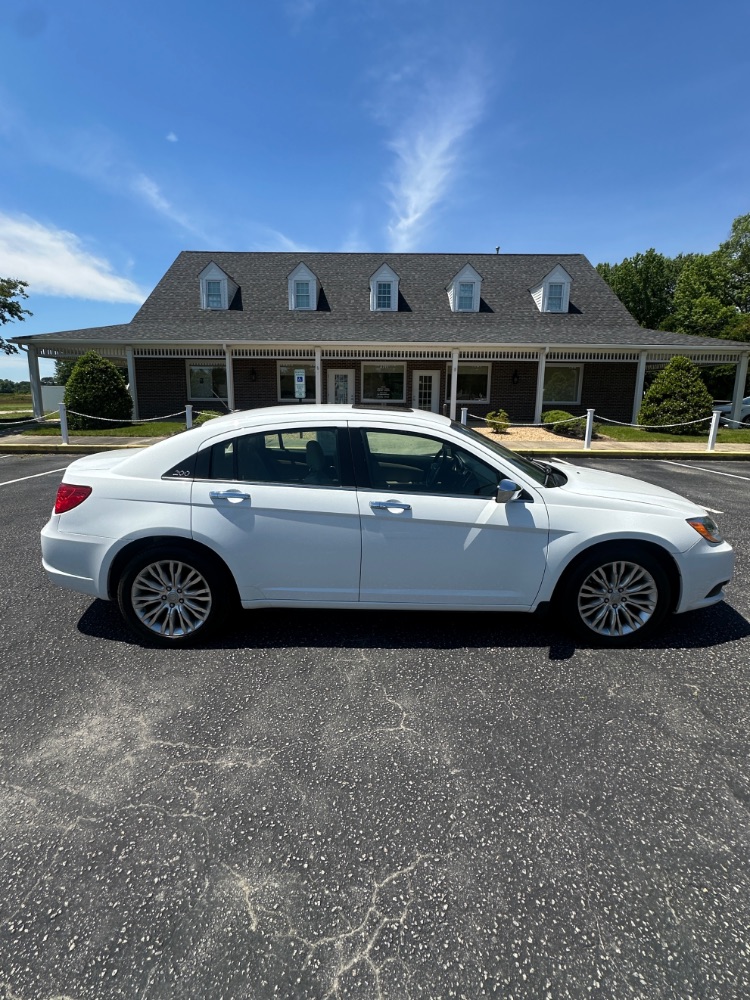 2011 CHRYSLER 200 Limited