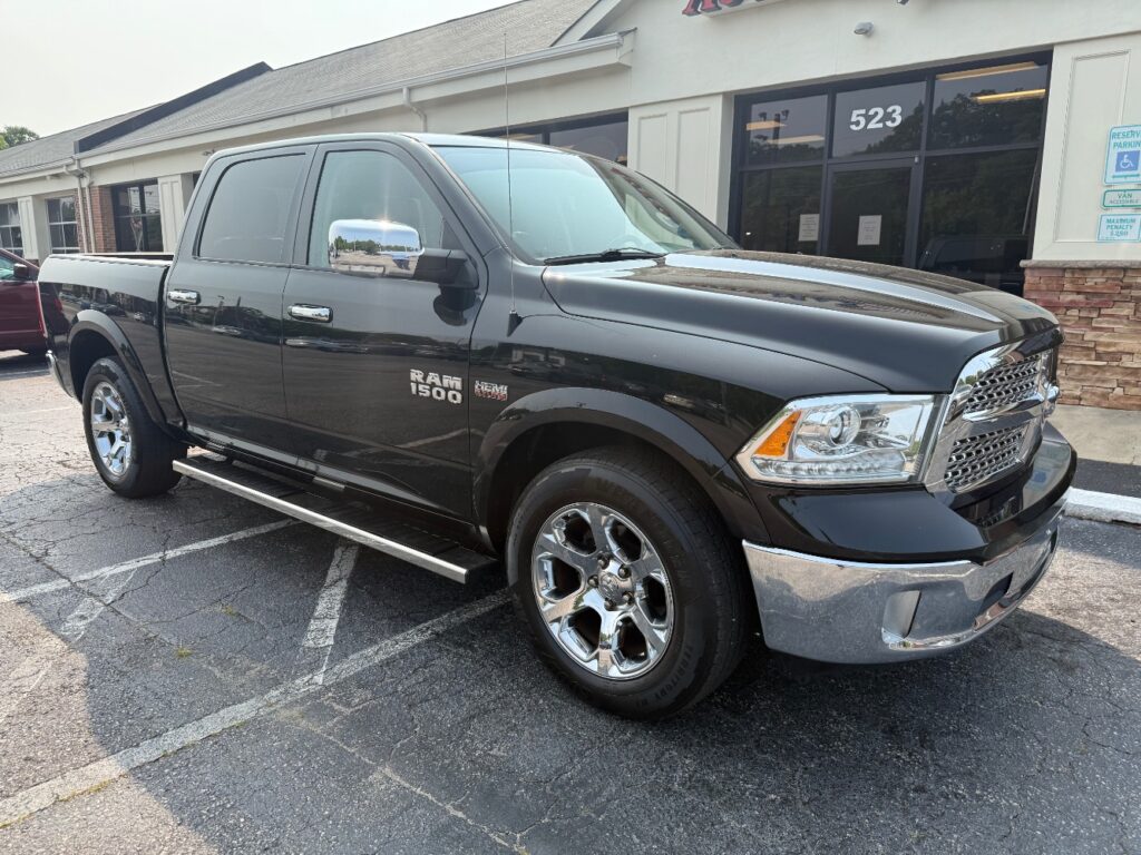 2018 Ram 1500 Laramie Crew Cab 4x4 5'7 Box