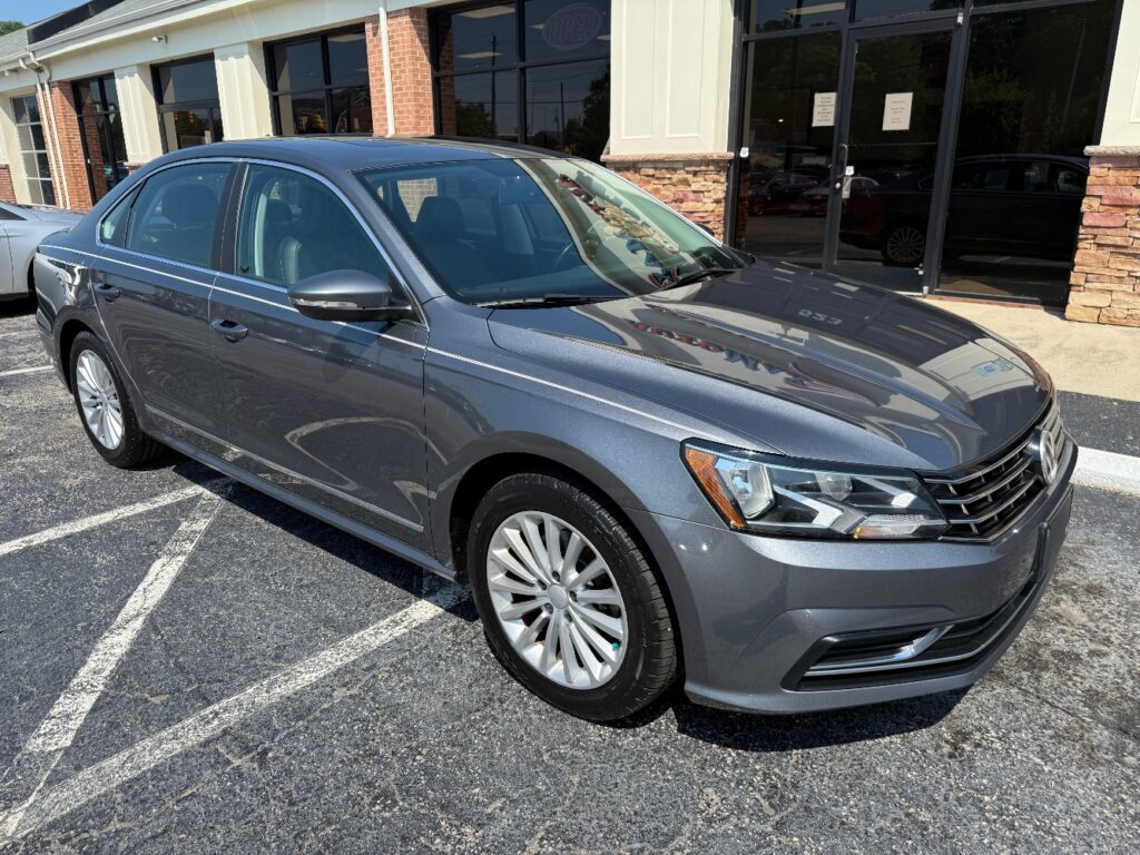 2016 Volkswagen Passat 1.8T SE