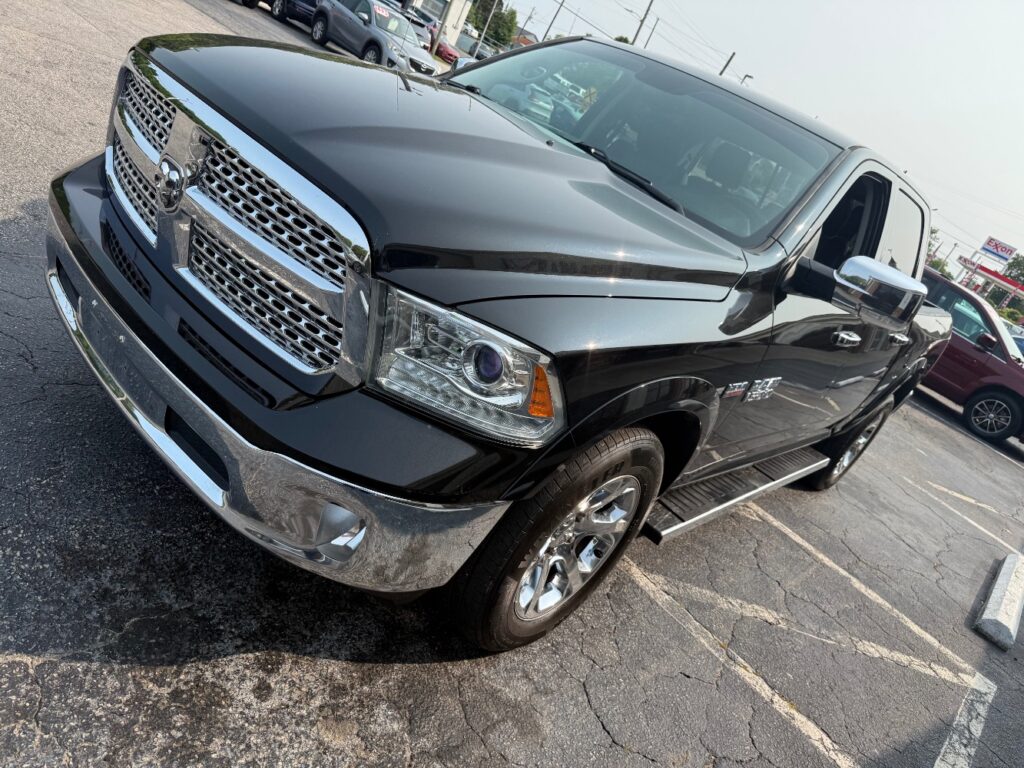 2018 Ram 1500 Laramie Crew Cab 4x4 5'7 Box