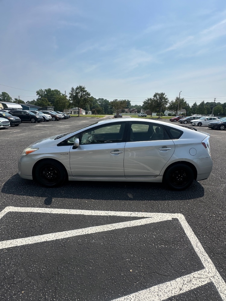 2014 Toyota Prius HATCHBACK 4 DR