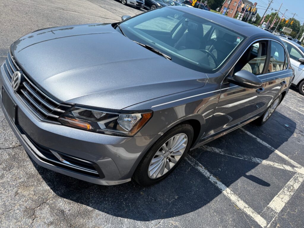 2016 Volkswagen Passat 1.8T SE