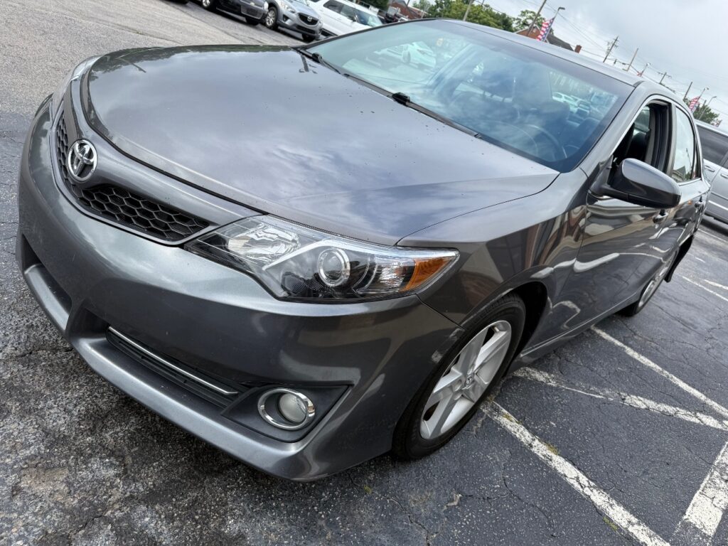 2014 Toyota Camry SE