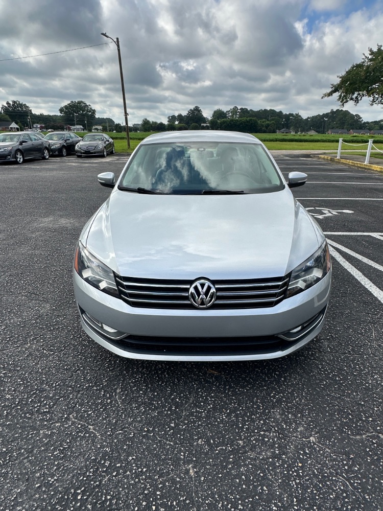 2015 Volkswagen Passat 1.8T Limited Edition
