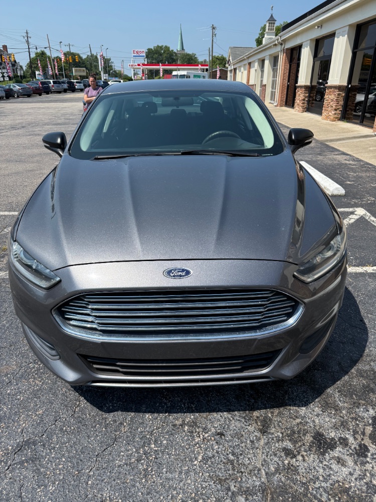 2014 Ford Fusion SE