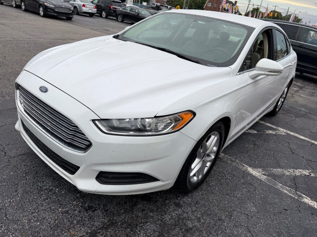 2015 Ford Fusion SE