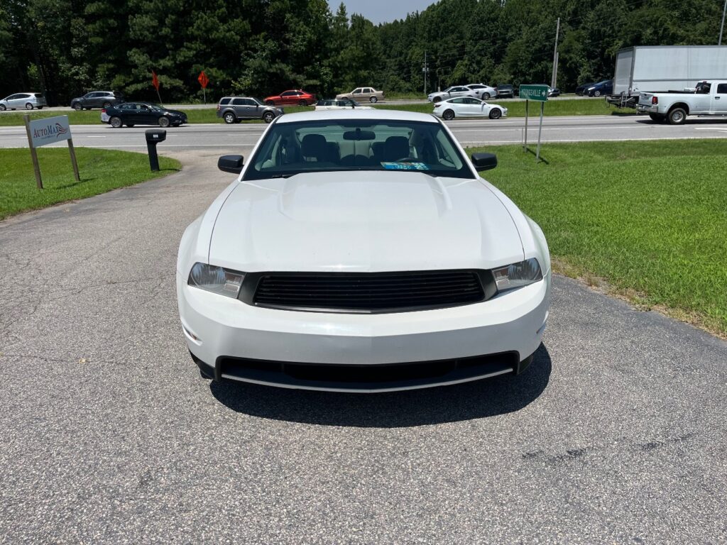 2011 Ford Mustang V6