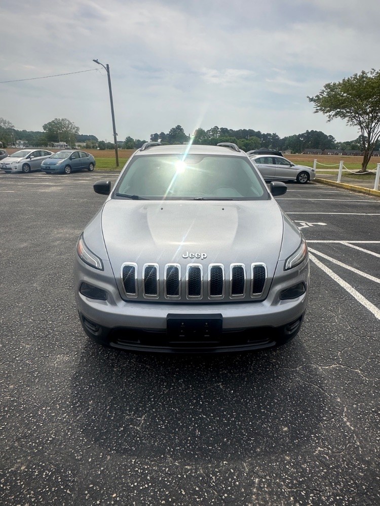 2016 Jeep Cherokee Sport