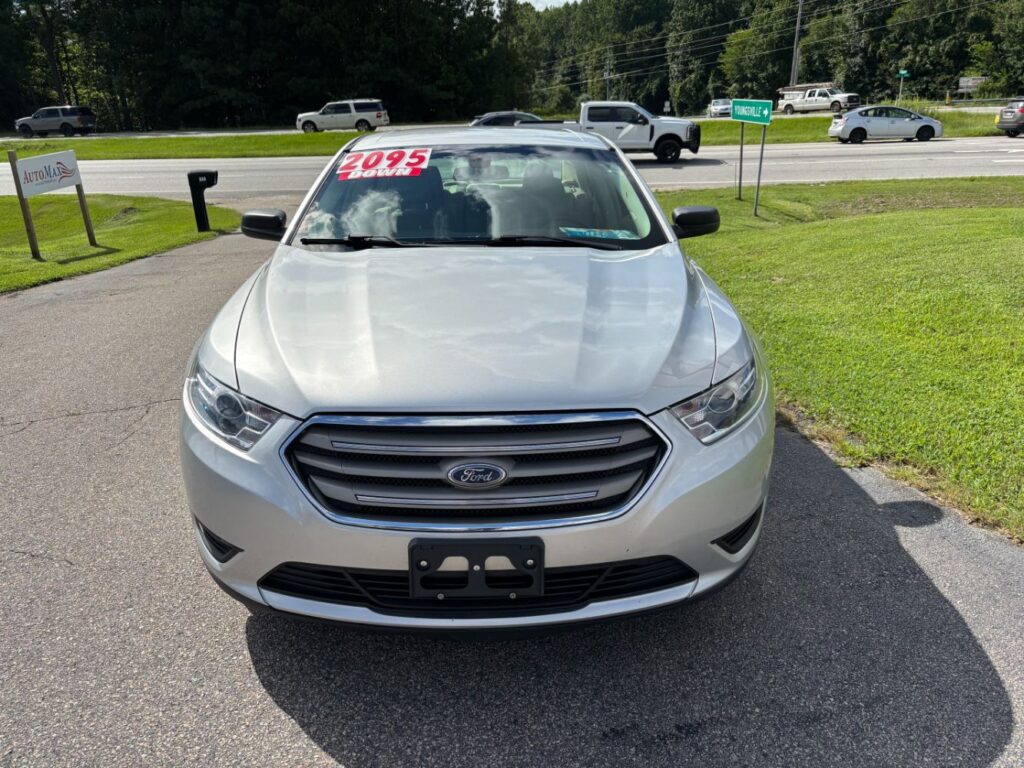 2017 Ford Taurus SE