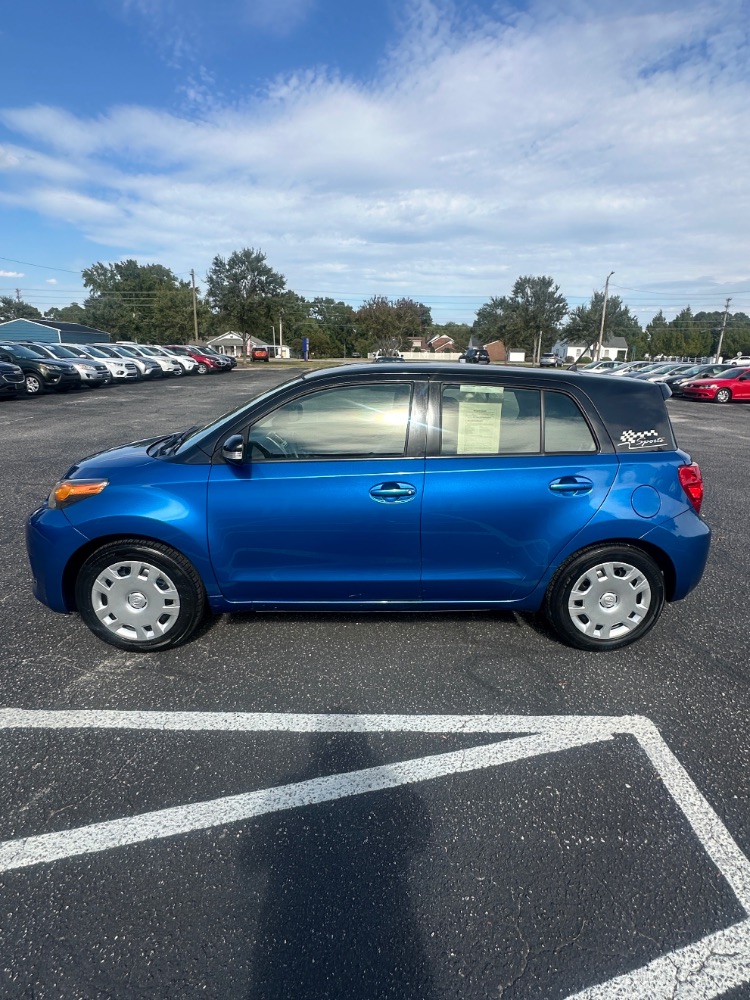 2013 Scion xD 5-Door Hatchback 4-Spd AT