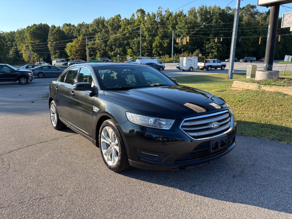 2013 Ford Taurus SEL