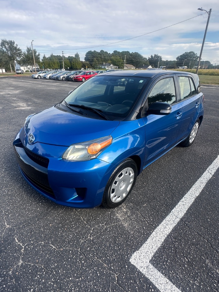 2013 Scion xD 5-Door Hatchback 4-Spd AT
