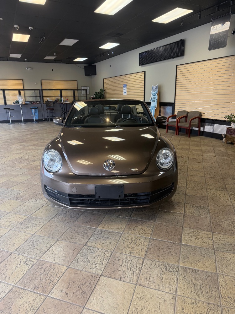 2013 Volkswagen Beetle 2.5L Convertible