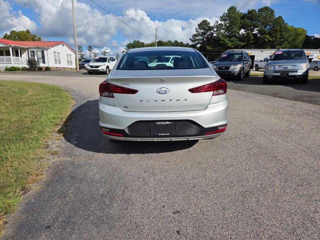 2019 Hyundai Elantra SE