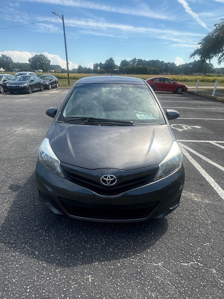 2013 Toyota Yaris L | LE
