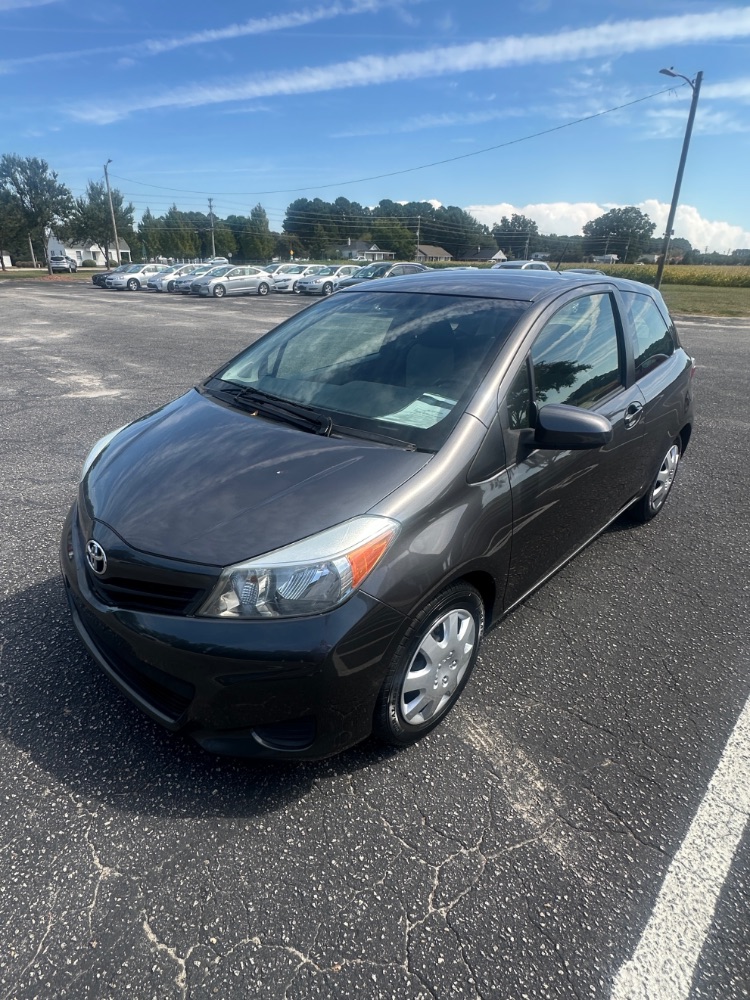 2013 Toyota Yaris L | LE