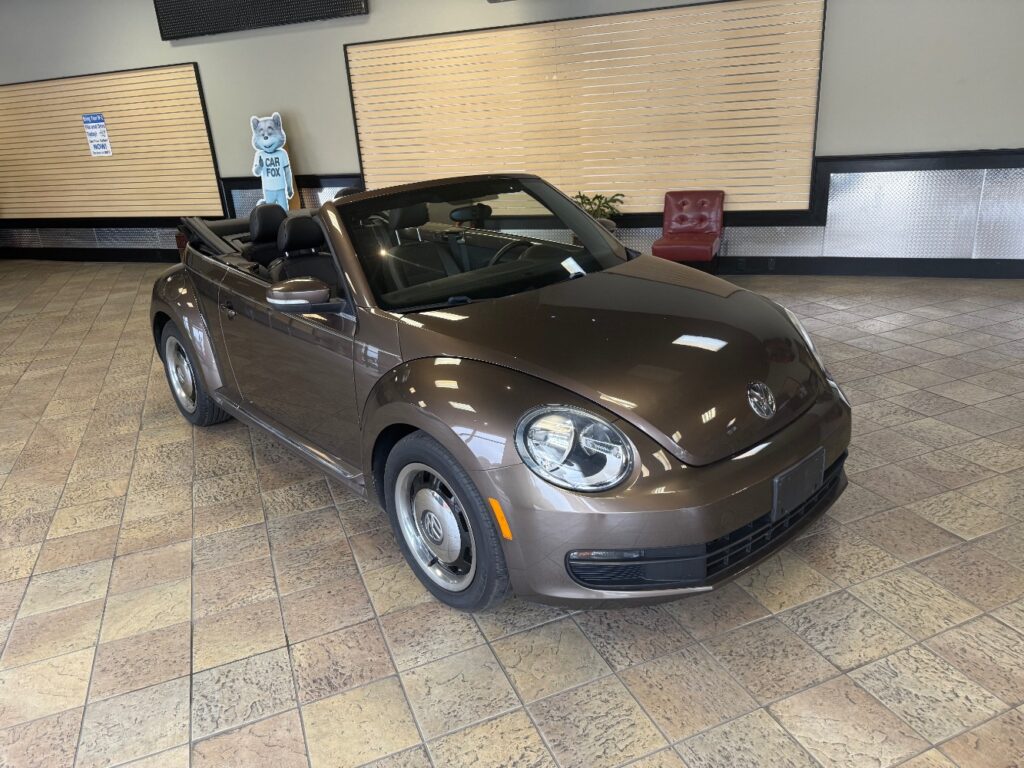 2013 Volkswagen Beetle 2.5L Convertible