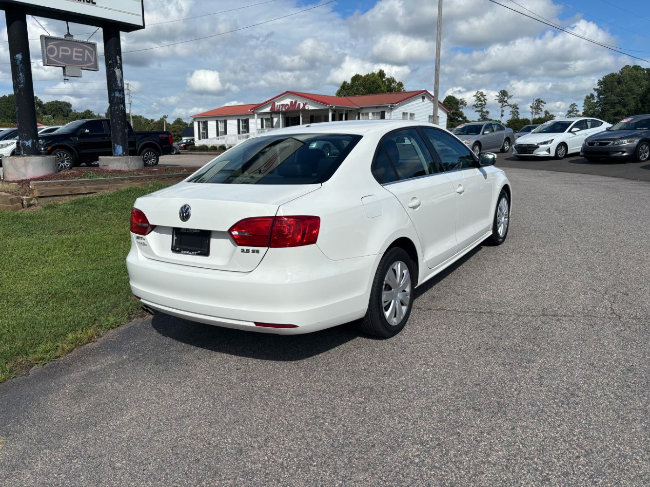 2013 Volkswagen Jetta 2.5L SE photo 3