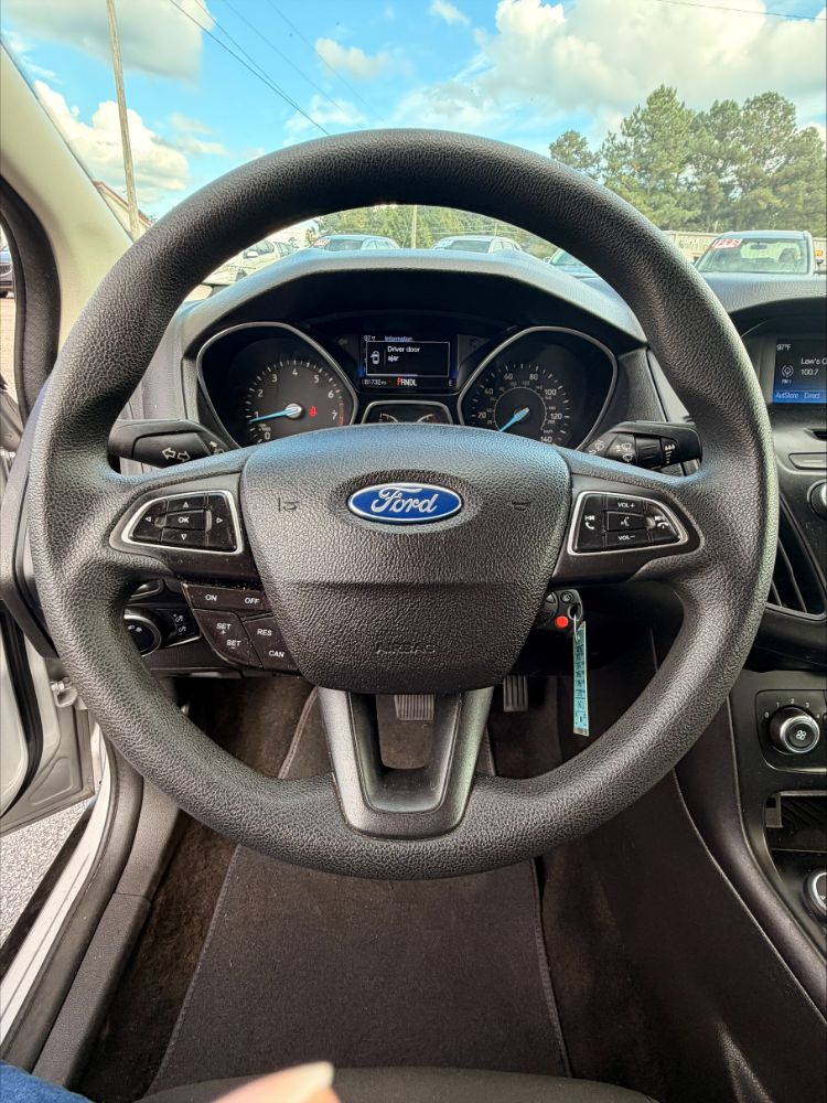 2015 FORD FOCUS SE Sedan