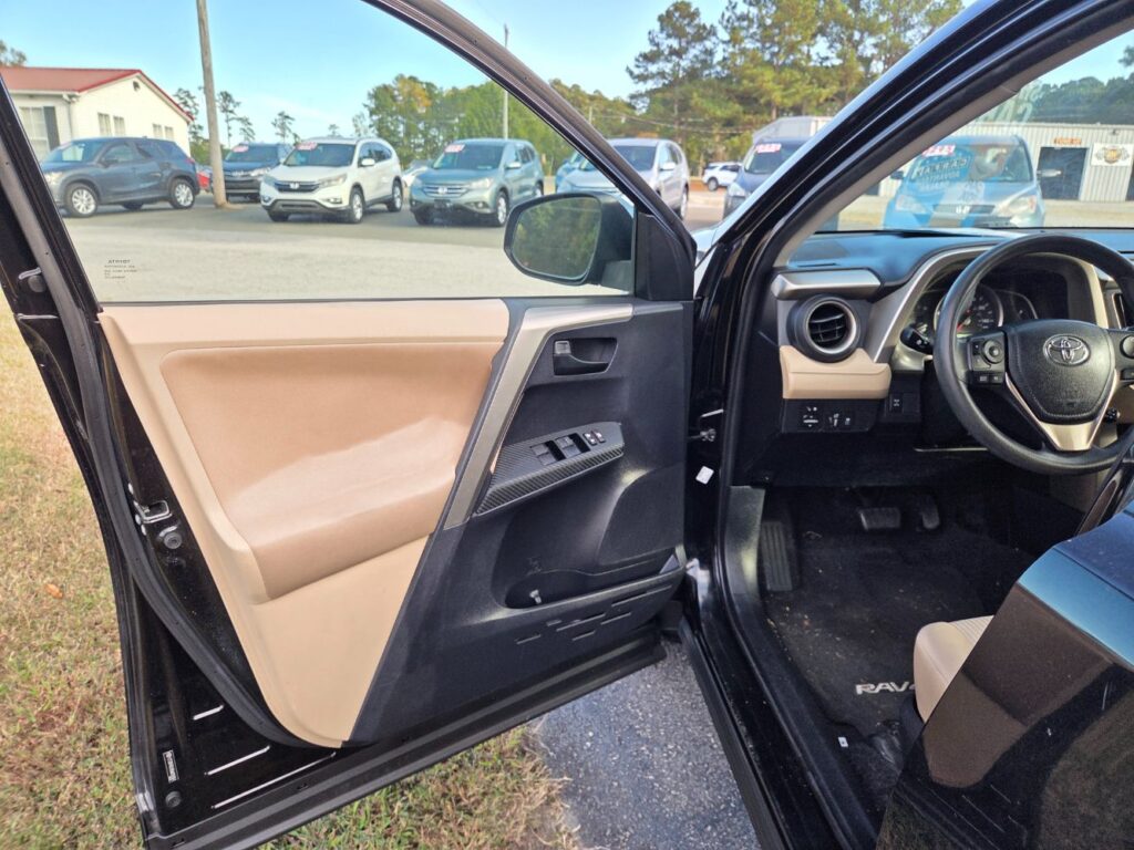 2013 Toyota RAV4 LE
