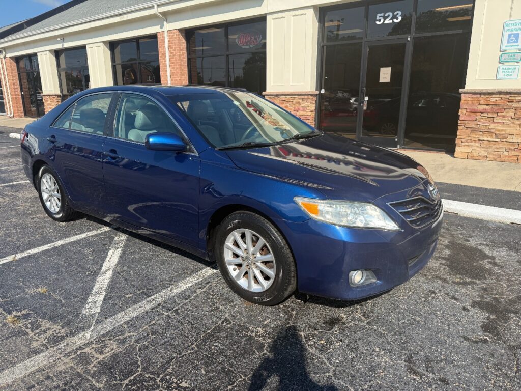2011 Toyota Camry LE V6 | SE V6 | XLE V6
