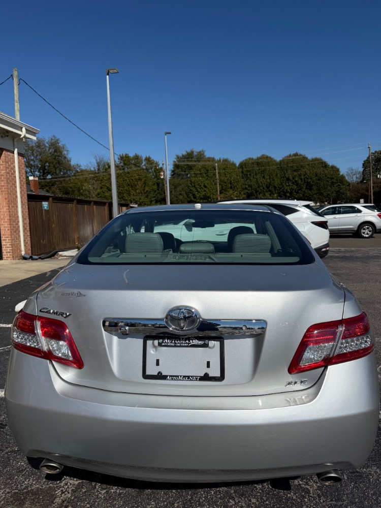2011 Toyota Camry XLE V6