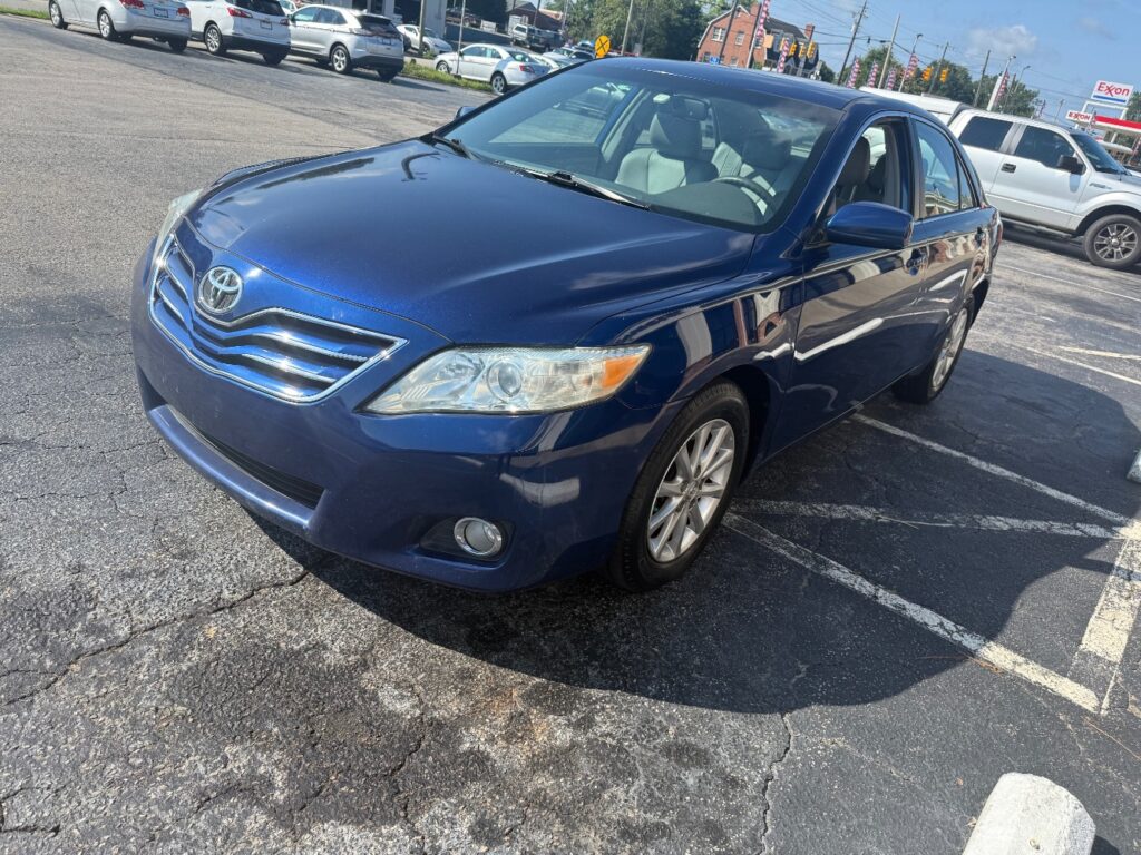 2011 Toyota Camry LE V6 | SE V6 | XLE V6