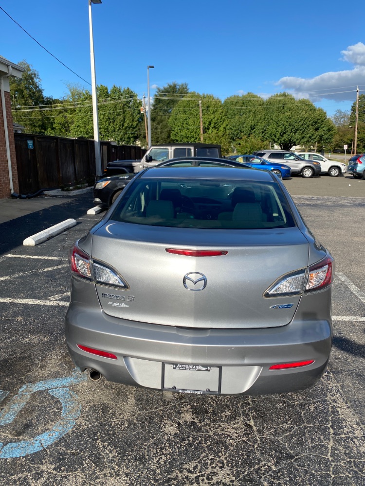 2013 Mazda Mazda3 i Touring