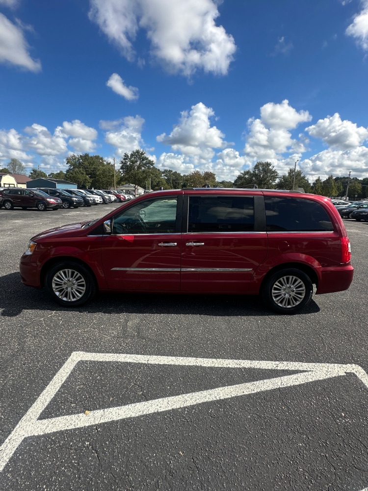 2013 Chrysler Town & Country Limited