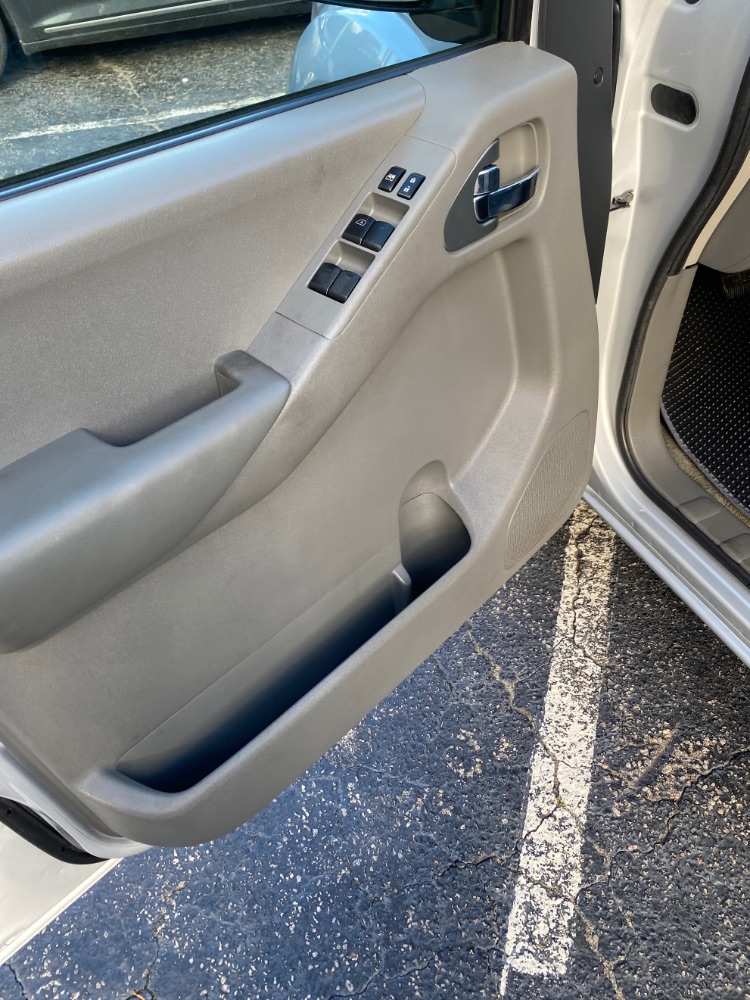 2012 Nissan Frontier SV