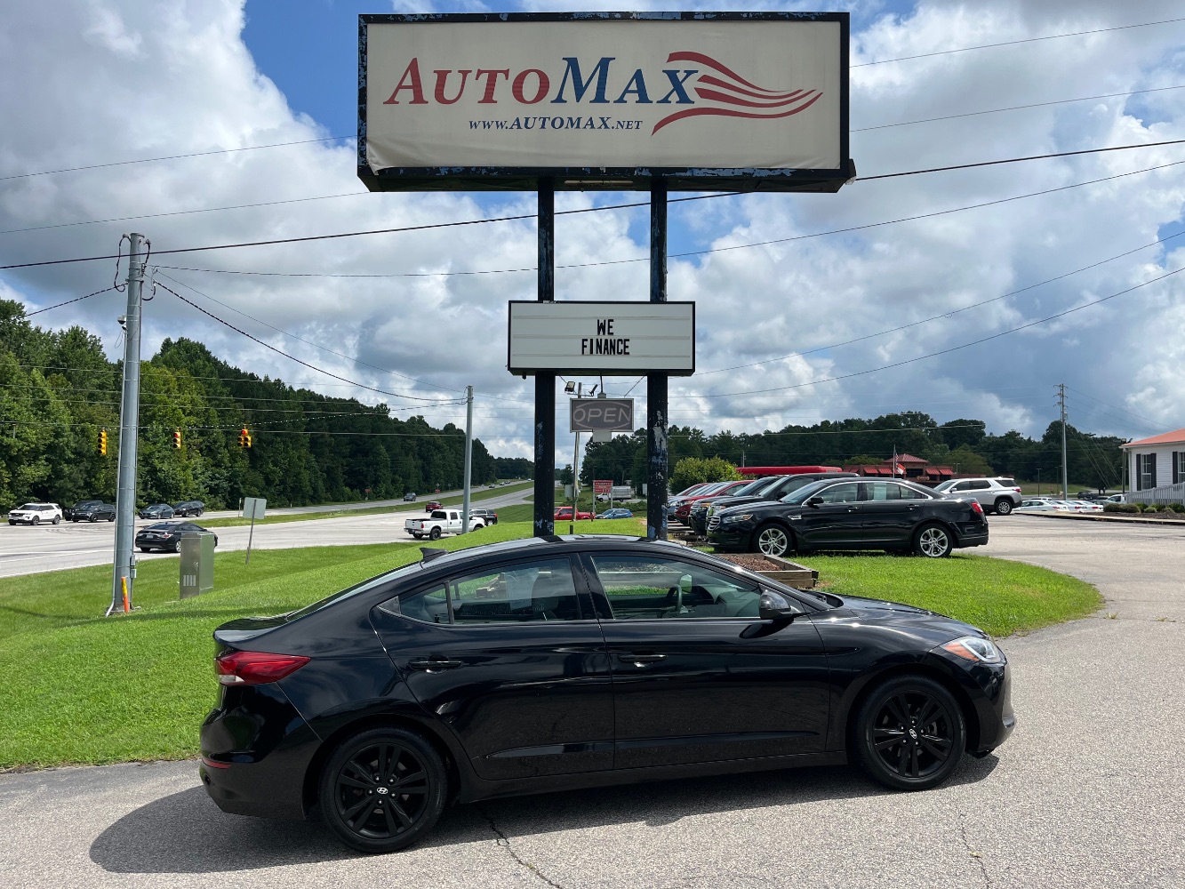 2018 Hyundai Elantra SEL's photo