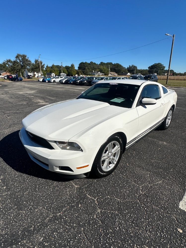 2012 Ford Mustang V6 photo 4
