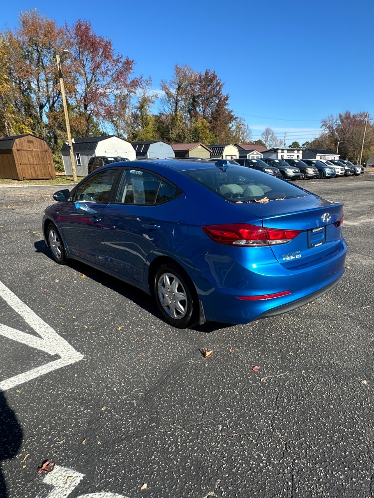 2017 Hyundai Elantra SE photo 4