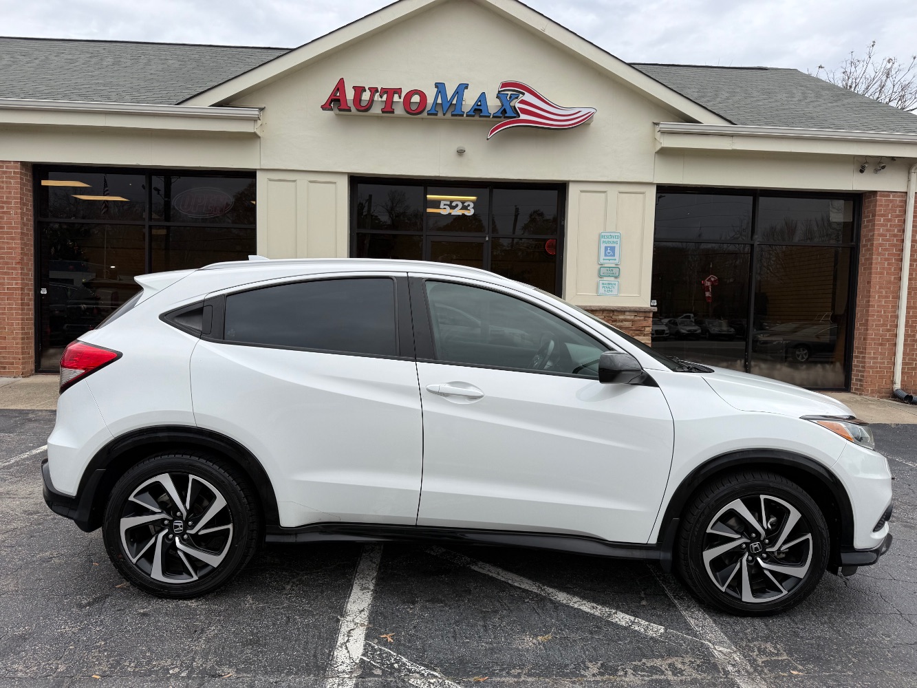 2020 Honda HR-V Sport photo 3