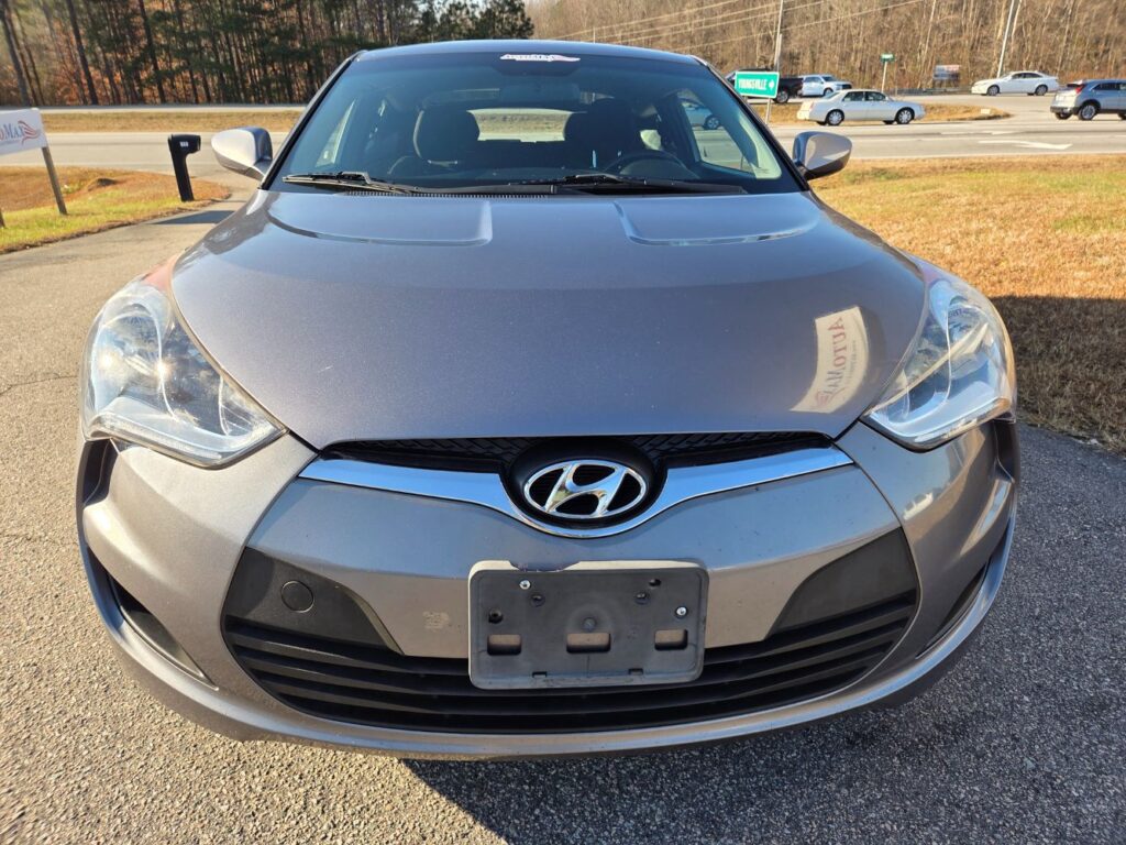 2016 Hyundai Veloster Base 6AT