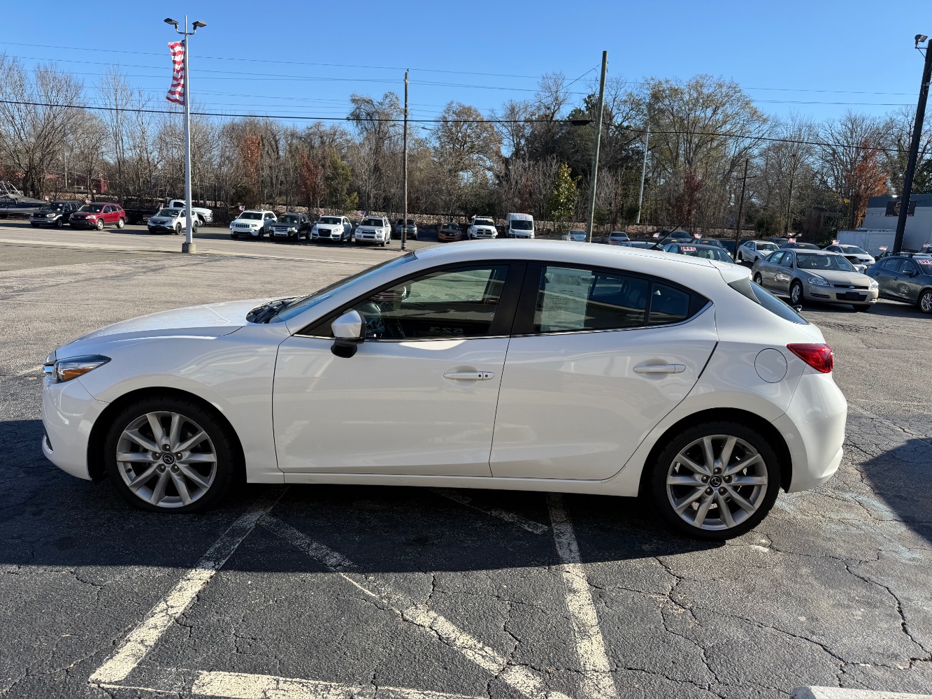 2017 Mazda Mazda3 Touring's photo