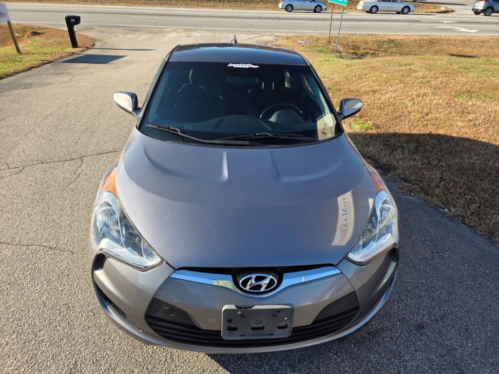 2016 Hyundai Veloster Base 6AT