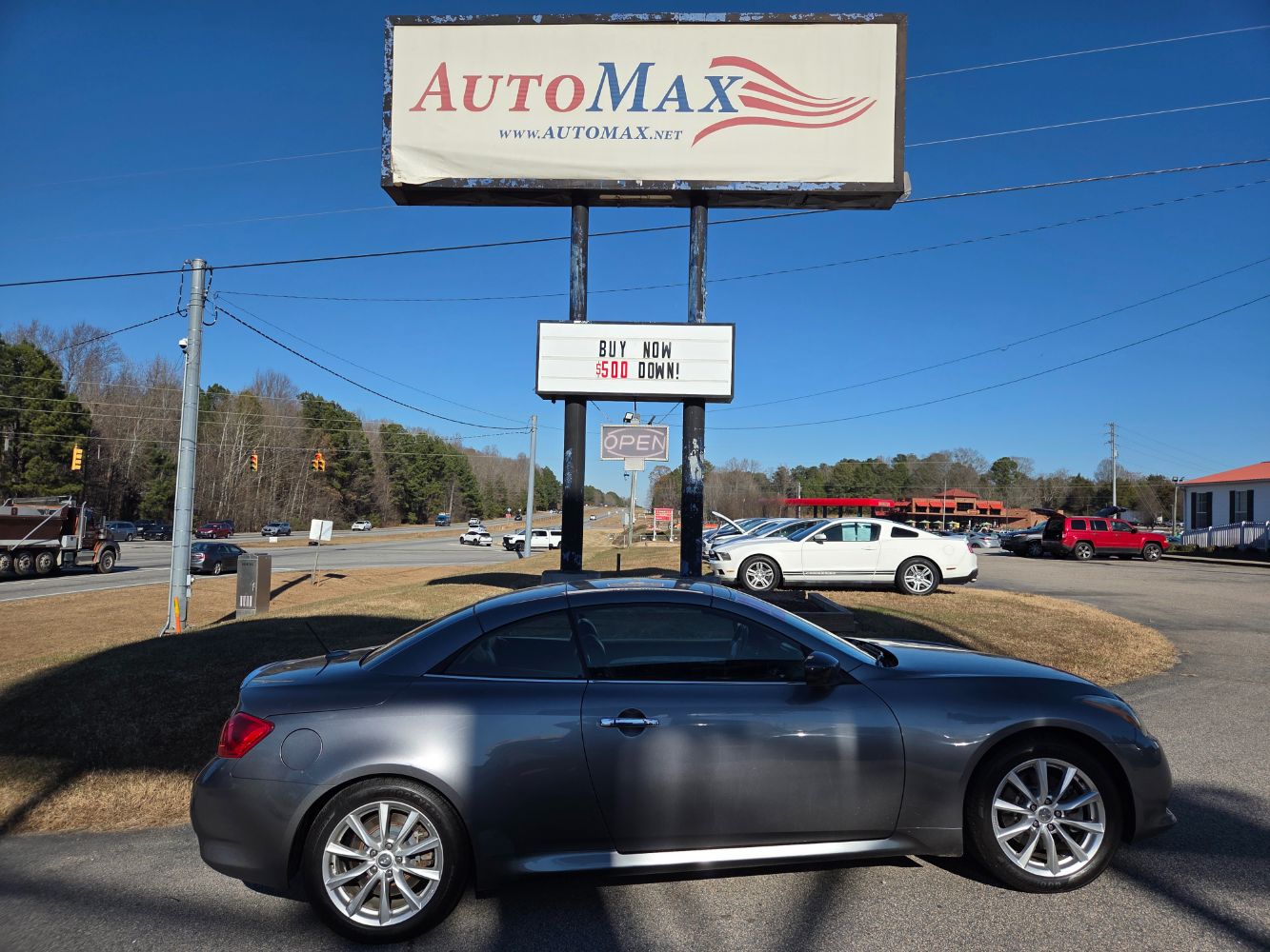 2011 INFINITI G Convertible 37's photo