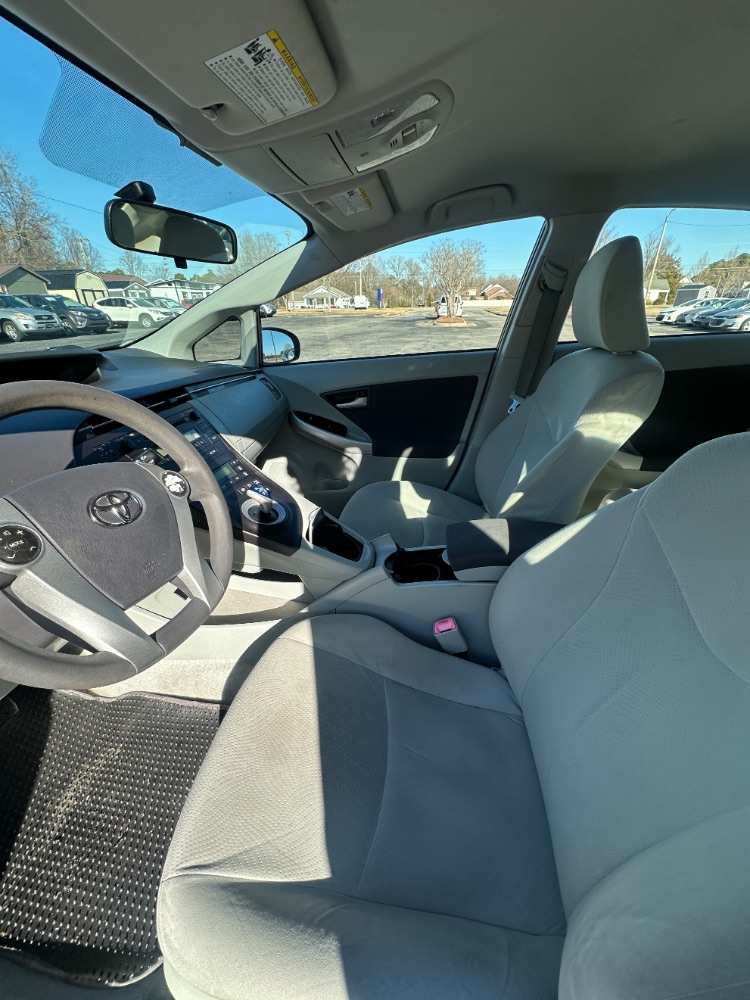 2011 Toyota Prius II - Photo 12