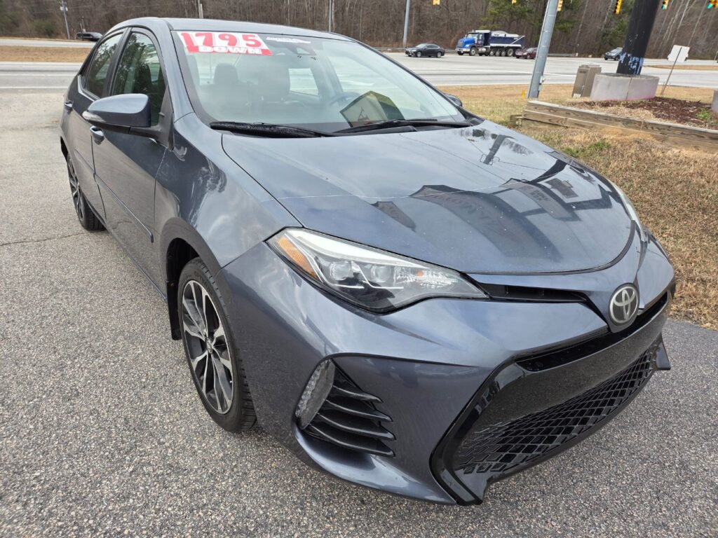 2017 Toyota Corolla L | LE | XLE | SE | SE Special Edition | XSE