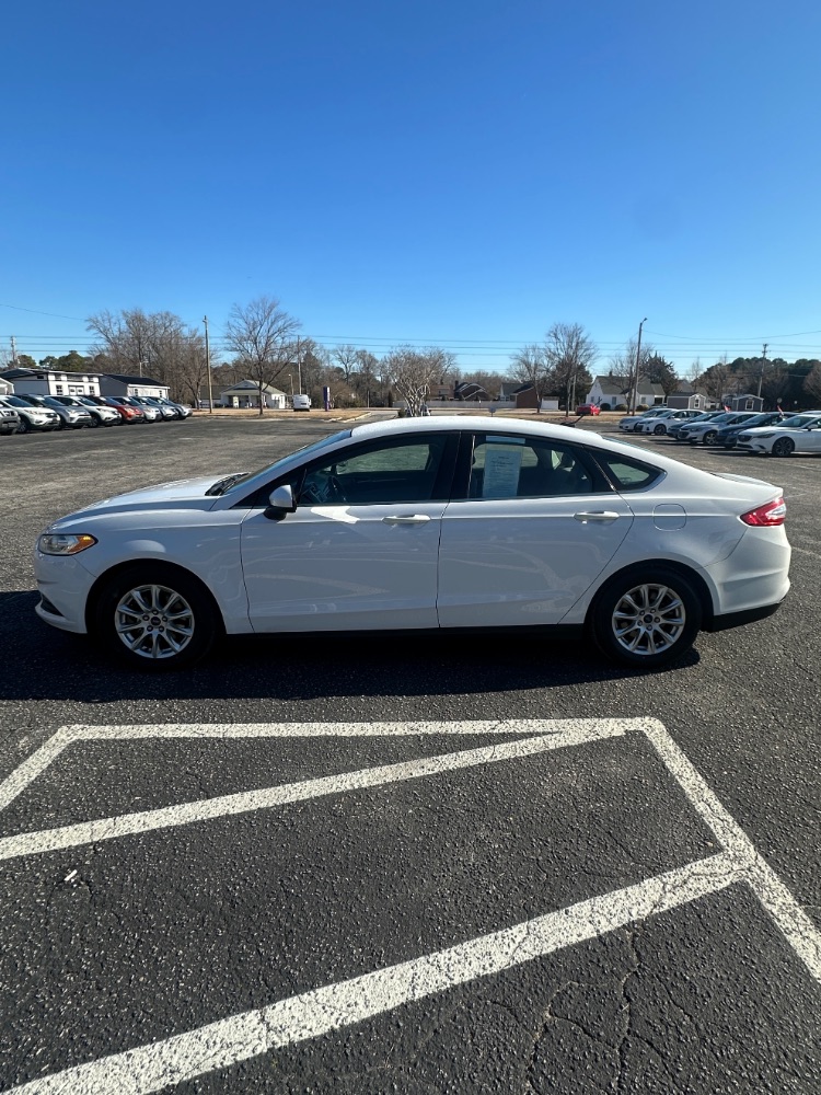 2016 Ford Fusion S