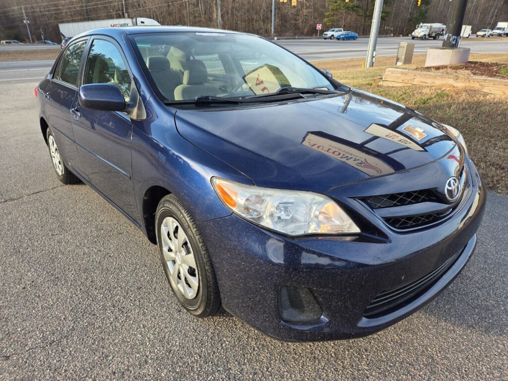 2011 Toyota Corolla LE | S