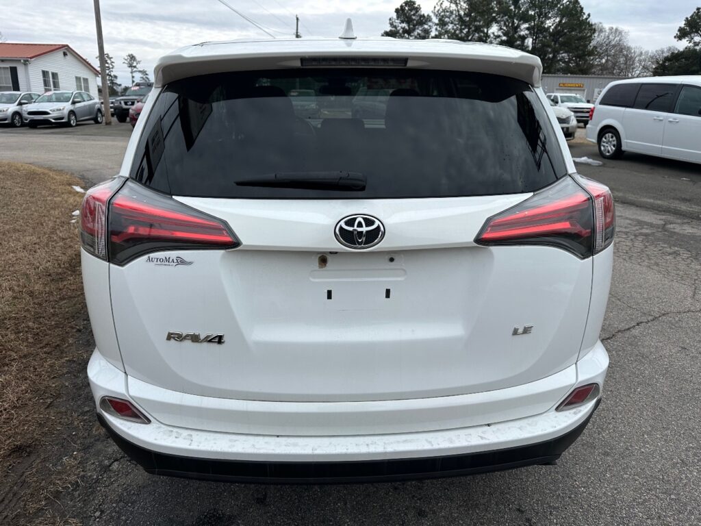 2018 Toyota RAV4 LE