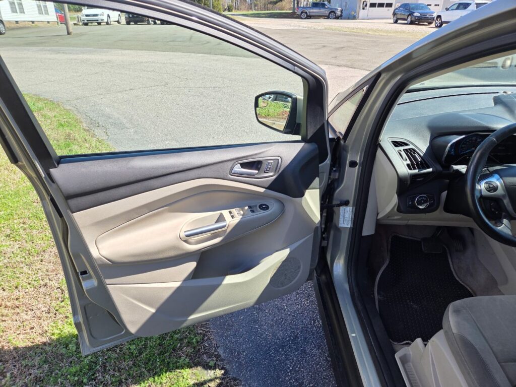 2015 Ford C-Max Hybrid SE